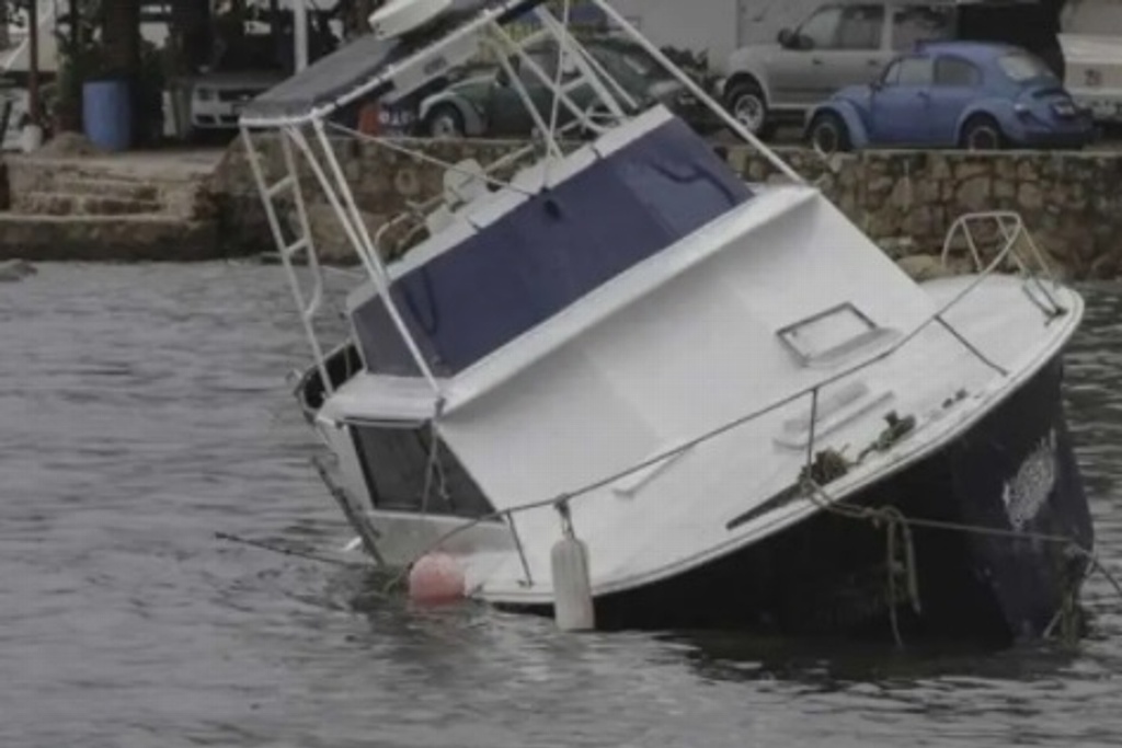 Imagen Se hunde embarcación; reportan un turista lesionado