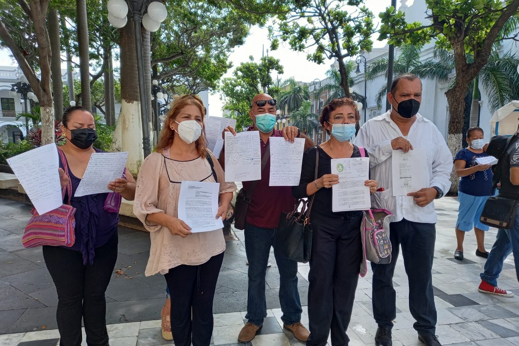 Imagen Les cortan luz y los dejan sin agua; CFE les cobra alrededor de 4 millones de pesos 