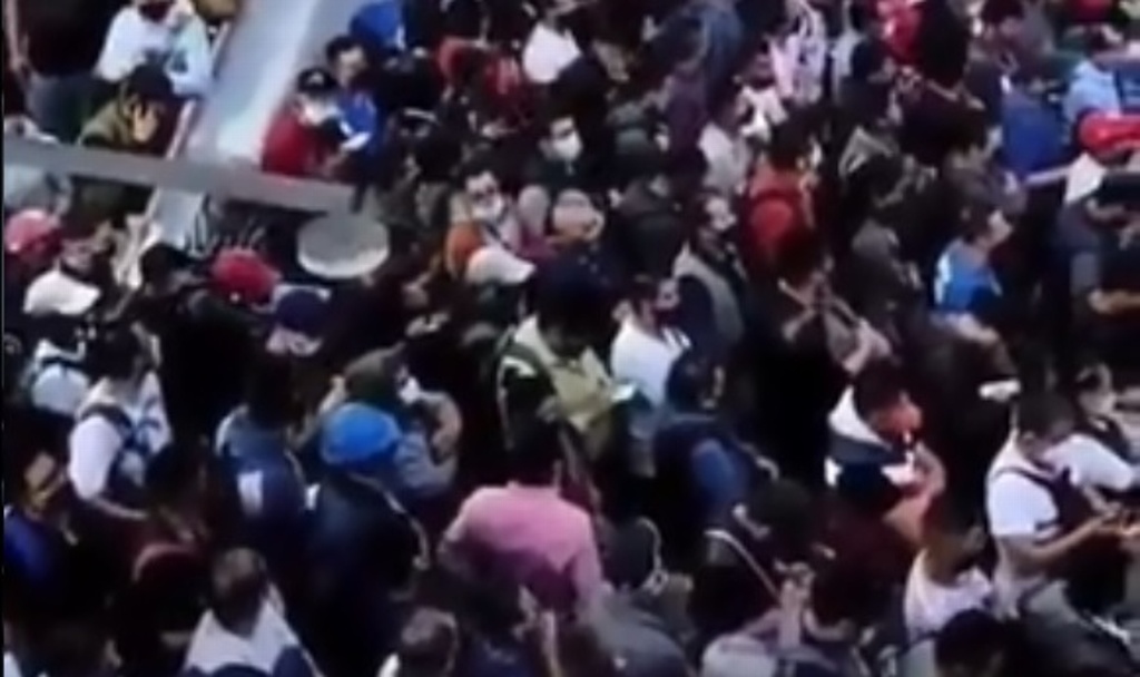 Imagen Impacta video del metro en la CDMX en medio de la tercera ola de COVID-19 (Video)