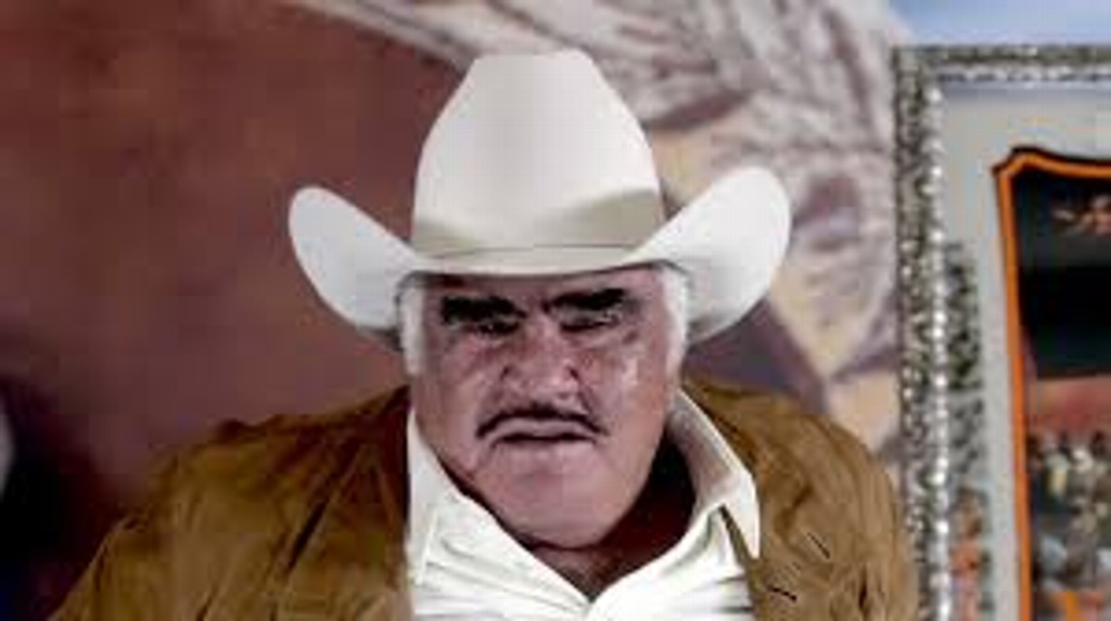 Imagen Operan de emergencia a Vicente Fernández tras sufrir accidente