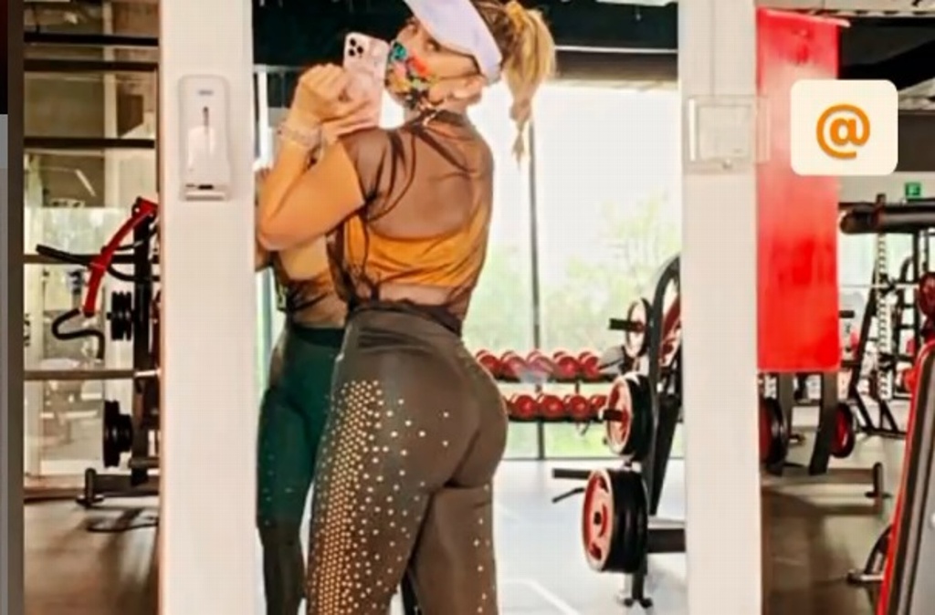 Imagen Aracely Arámbula presume figura en traje de baño a sus 45 años (+Foto)