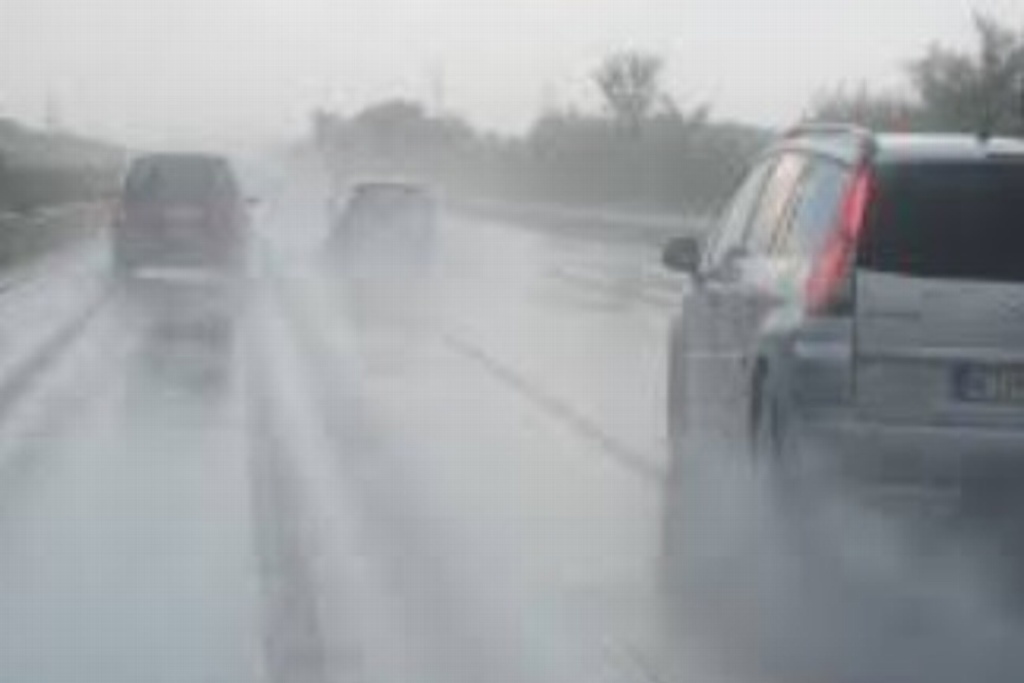 Imagen Emiten Alerta Gris por Disturbio tropical 94L en Veracruz; habrá 'lluvias fuertes'