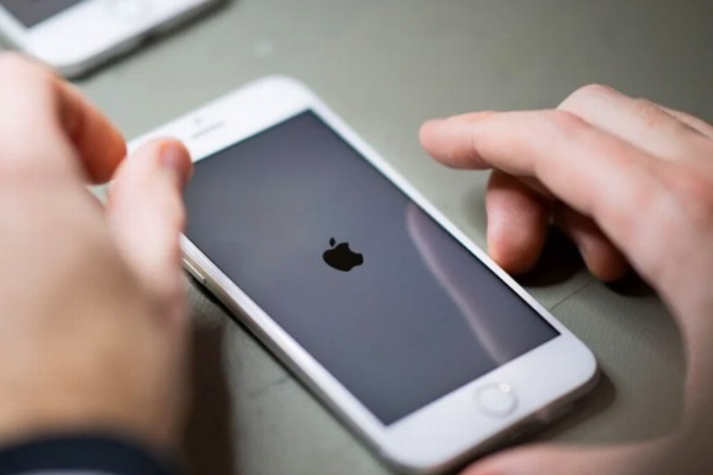 Imagen Lanza Apple actualización de emergencia para iPhone tras hackeo a Pegasus