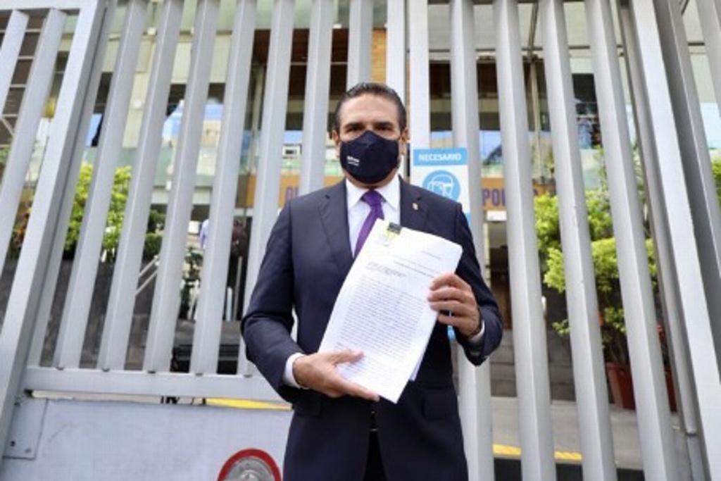 Imagen Gobernador de Michoacán presenta queja contra AMLO ante Derechos Humanos