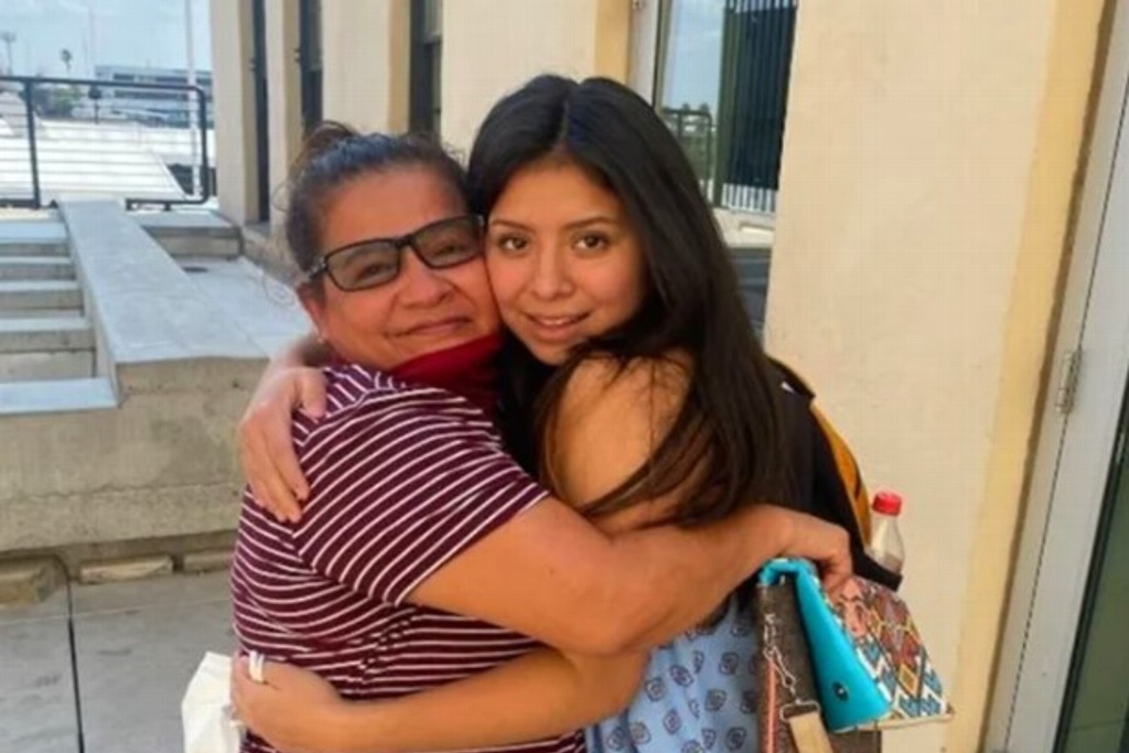 Imagen Madre se reencuentra con su hija después de 14 años; estaba secuestrada