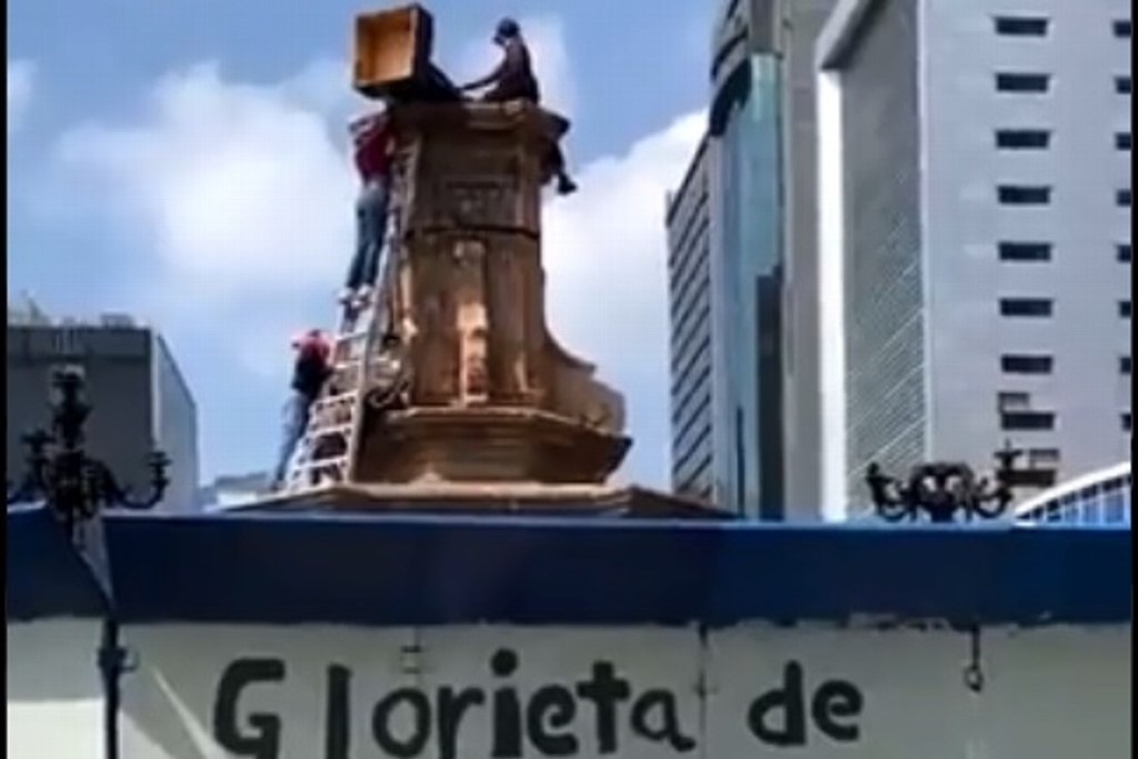 Imagen Feministas colocan antimonumento en Glorieta de Paseo de la Reforma 