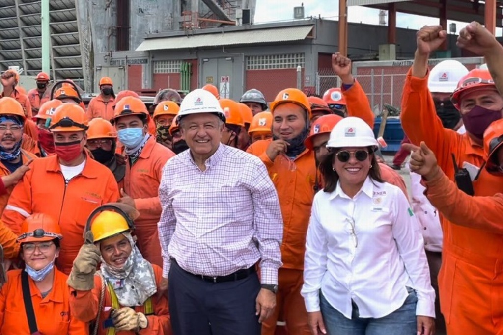 Imagen AMLO supervisa refinería de Cadereyta en Nuevo León
