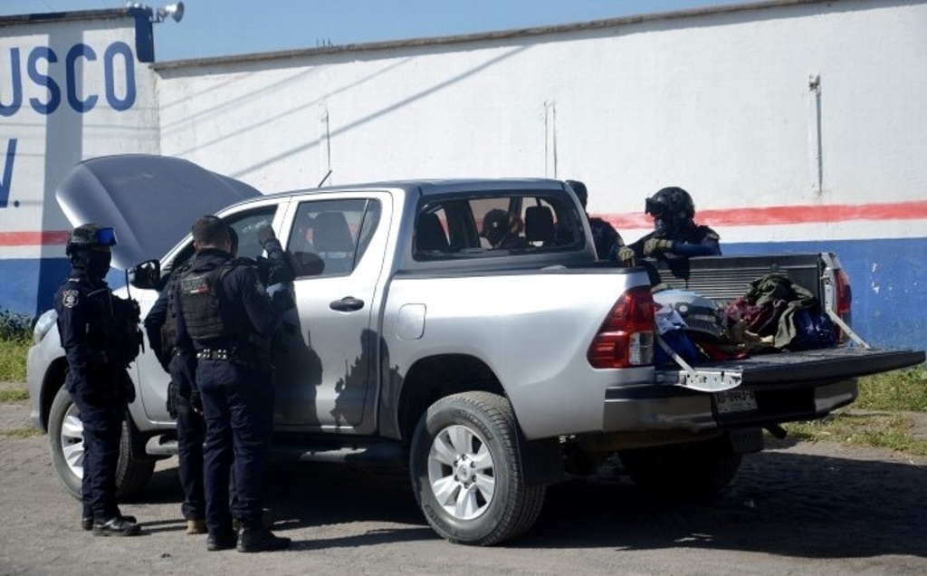 Imagen Policías se enfrentan con civiles armados en carretera Veracruz-Xalapa