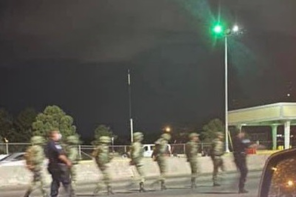 Imagen Liberan a militares mexicanos detenidos por cruzar frontera con EU