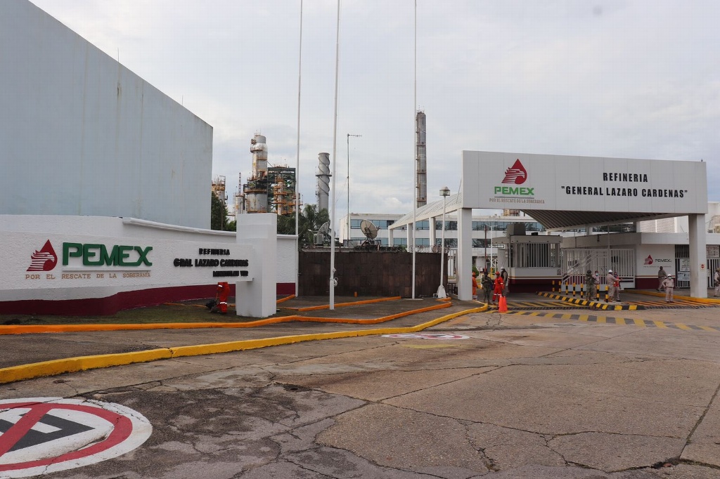 Imagen AMLO supervisó trabajos en refinería de Minatitlán, Veracruz