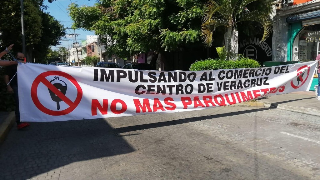 Imagen No quieren más parquímetros, comerciantes se manifiestan en Veracruz