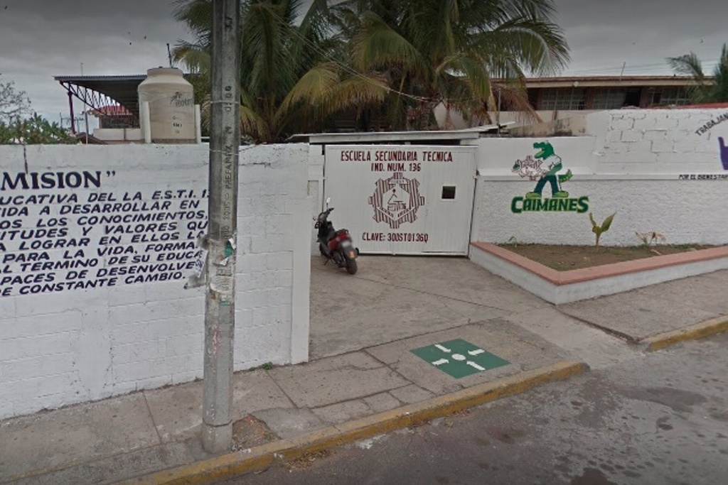 Imagen Suspenden clases en Secundaria Industrial 136 de Veracruz por caso de COVID-19