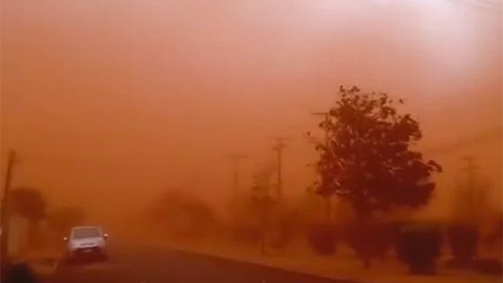 Imagen Enorme nube de polvo cubre varias ciudades; afirman que es apocalíptico (+Video)