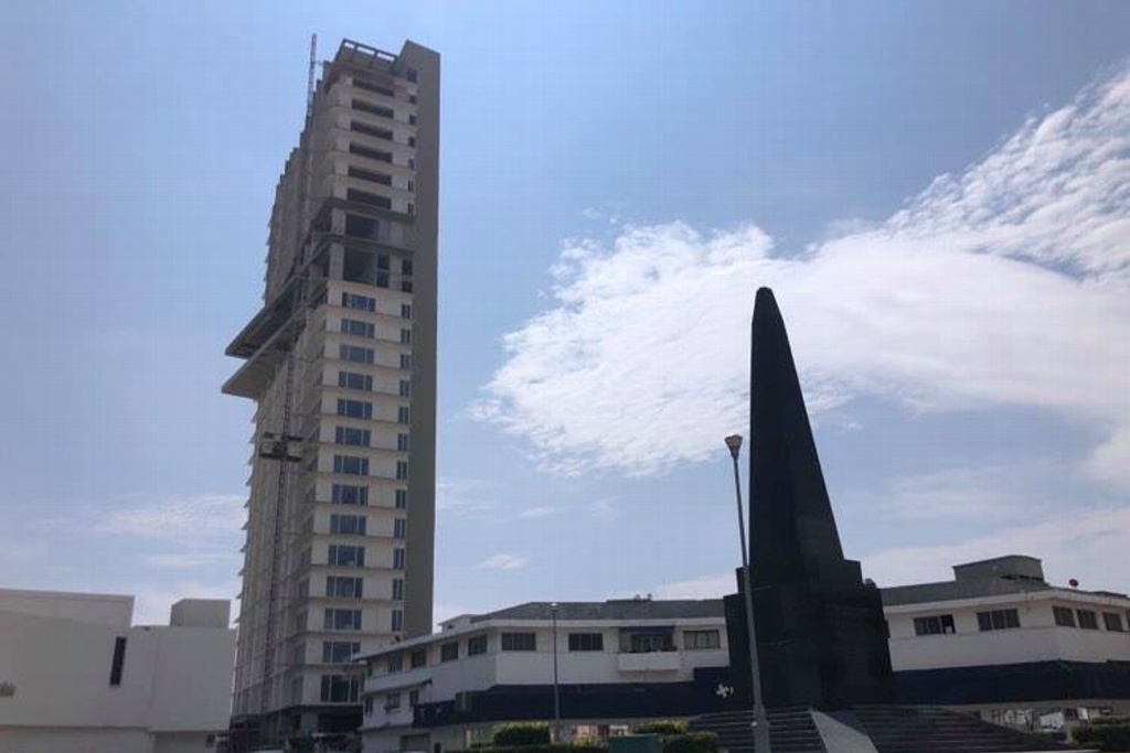 Imagen Torre centro no debió autorizarse; hago llamado a jueces, dice AMLO