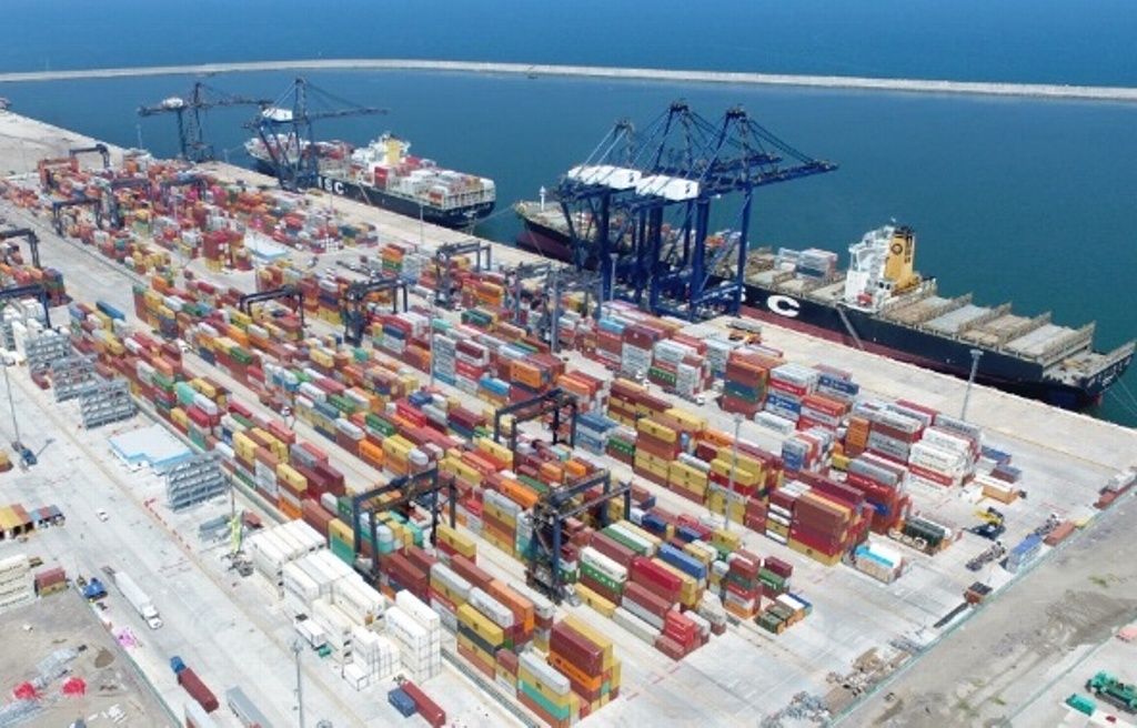 Imagen Aduanales esperan buen cierre año en exportación e importación en puerto de Veracruz