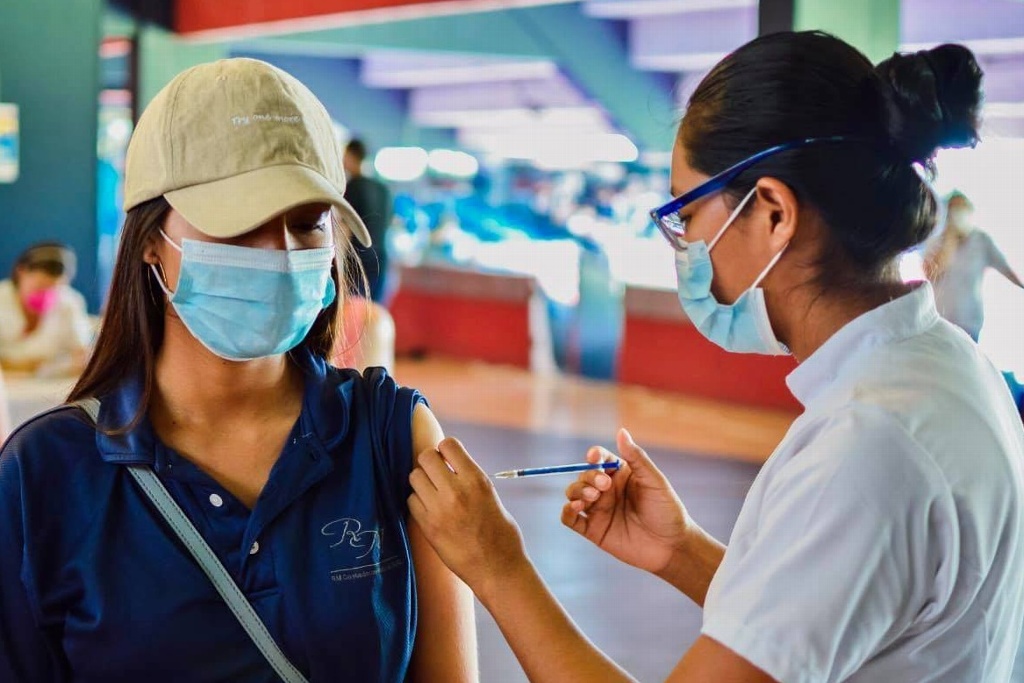 Imagen Anuncian nueva fecha para rezagados en Boca del Río; ésta vacuna aplicarán 