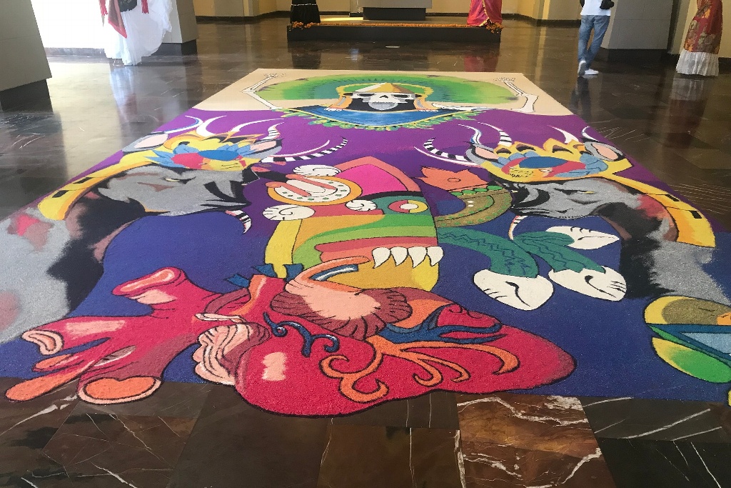 Imagen Crean tapete monumental de aserrín por Día de Muertos en Veracruz (+fotos)