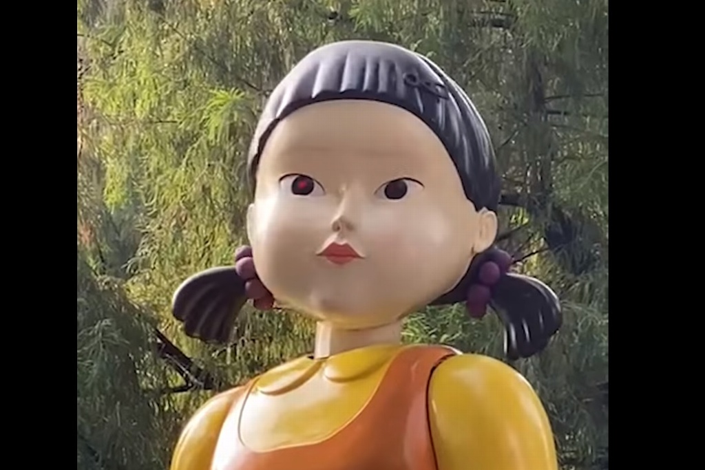 Imagen Colocan a muñeca de ‘El Juego de Calamar’ en CDMX y Monterrey (+Video)
