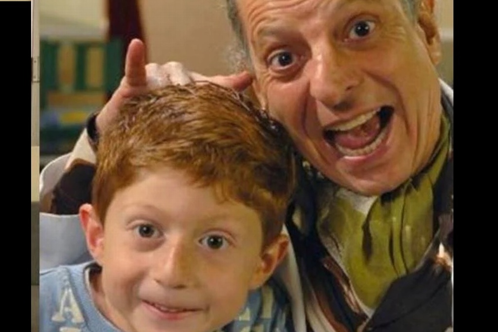 Imagen Así despidió 'Frankie Rivers' a su hijo 'Benito' durante obra de teatro (+video)