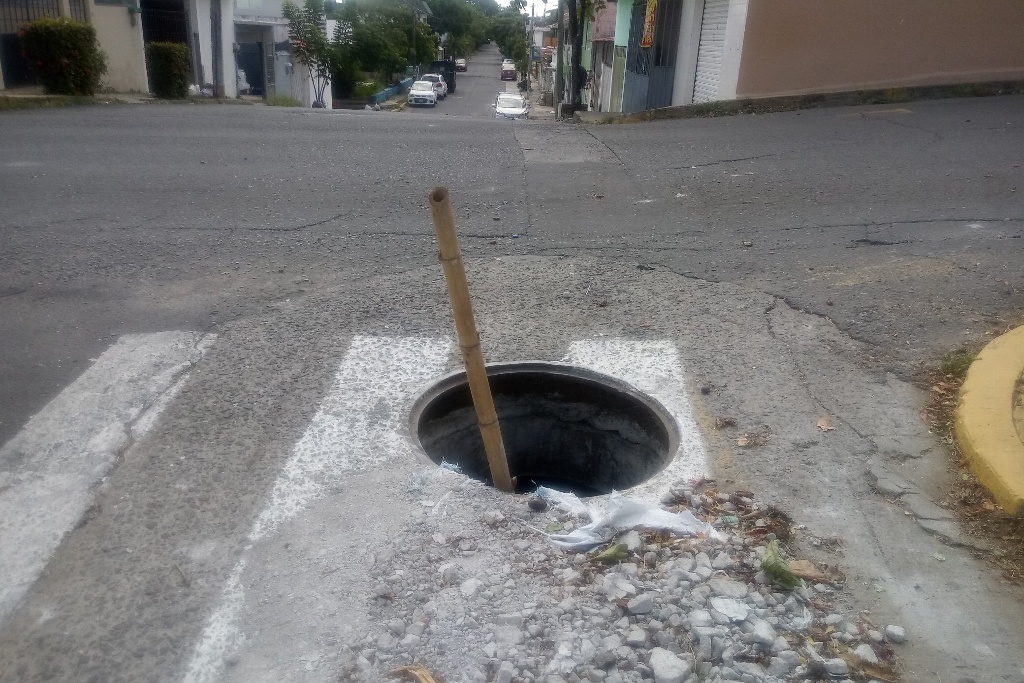 Imagen ¡Precaución! Alertan por registros sin tapas en colonia Las Hortalizas de Veracruz
