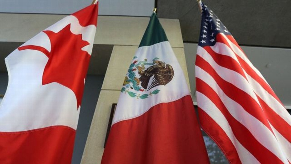 Imagen Llega AMLO al Instituto Cultural Mexicano para reunión con primer ministro de Canadá 
