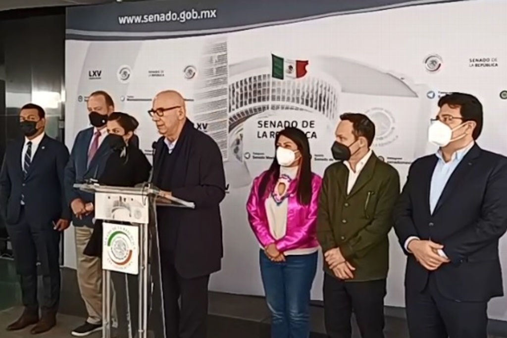 Imagen MC amaga con tomar tribuna e impedir instalación de Comisión Permanente