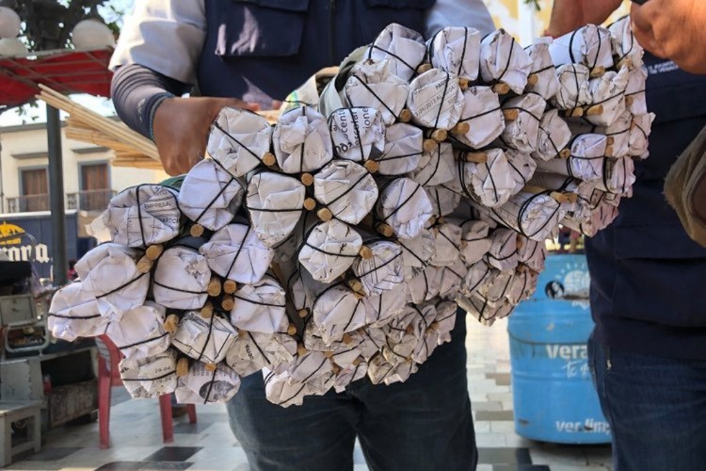 Imagen Decomisan más de 20 kilos de cohetes en Veracruz