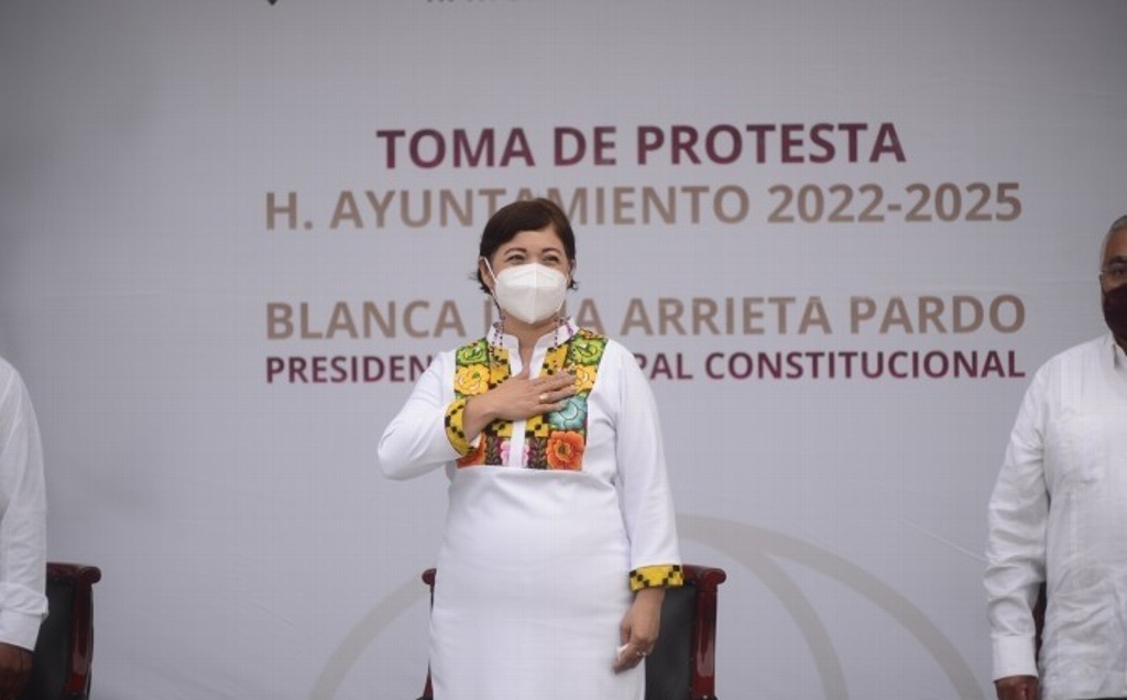 Imagen Lilia Arrieta rinde protesta como presidenta de Álamo Temapache