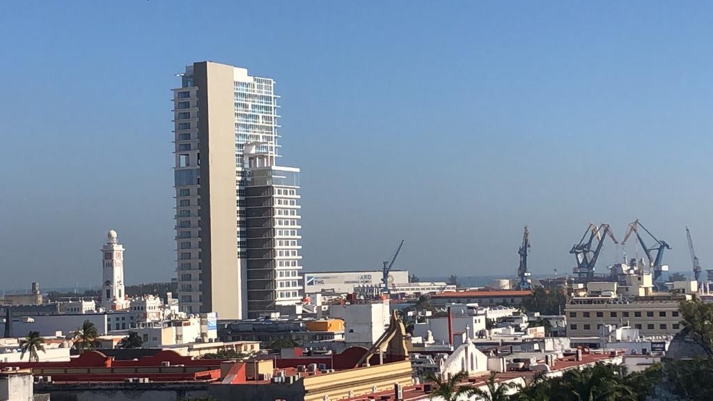 Imagen Tema de la Torre Centro de Veracruz está en el Poder Judicial: Cuitláhuac García 