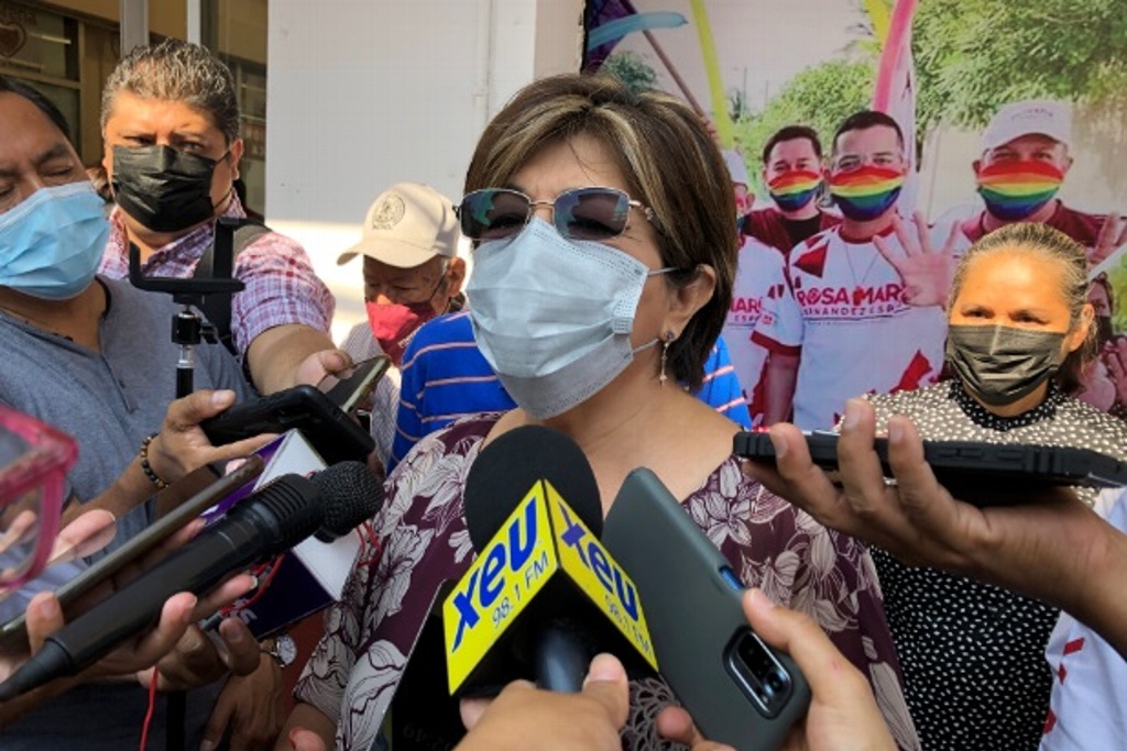 Imagen Acuérdense cuando tiraron 35 cuerpos en Veracruz: Rosa María Hernández Espejo