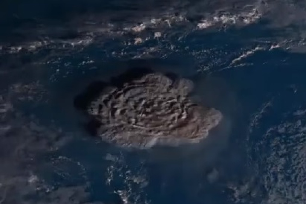 Imagen Así hizo erupción volcán submarino en Isla de Tonga (+Video)