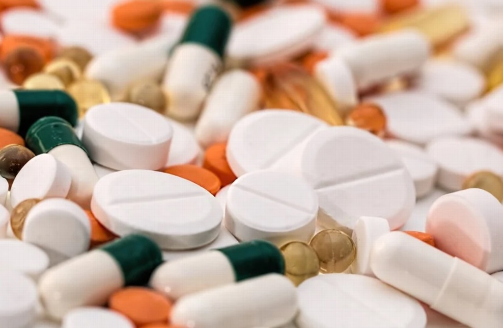 Imagen Estos son los medicamentos que debes evitar si te contagias de COVID-19, según la UNAM