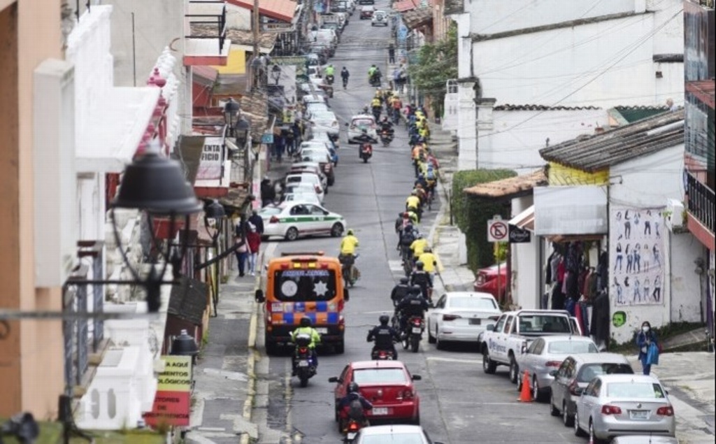 Imagen Ciclistas realizan rodada en defensa de la ciclovía en Xalapa 