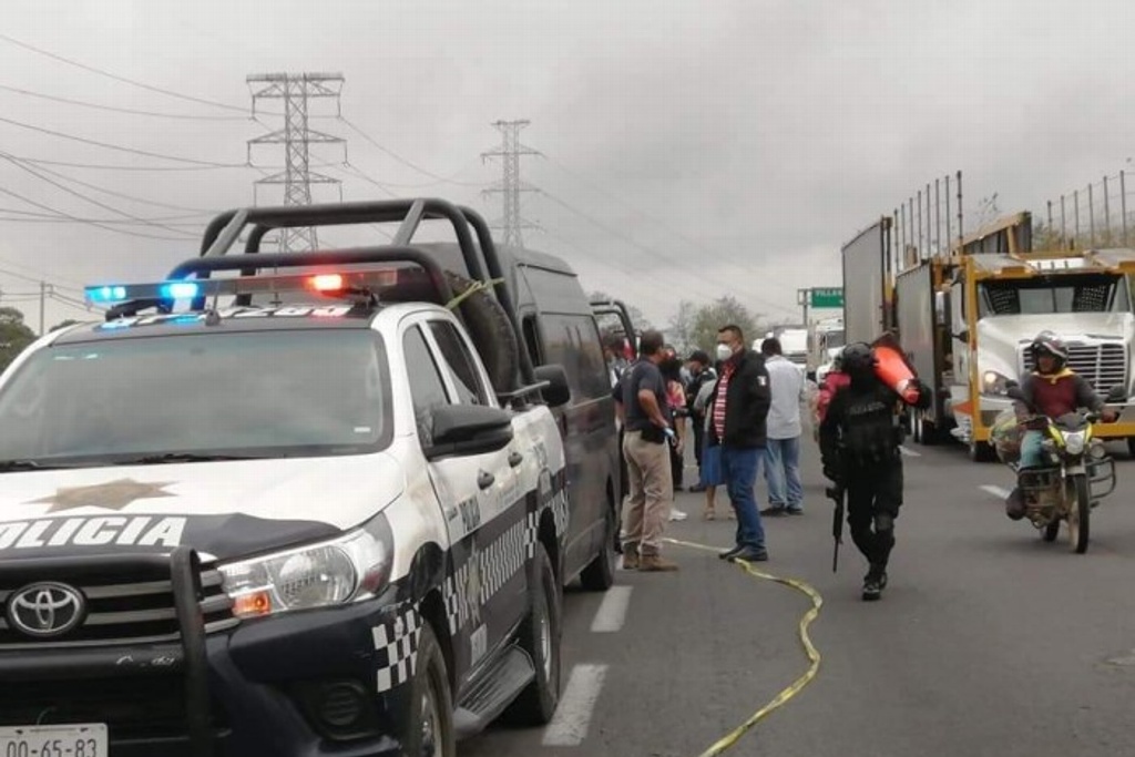 Imagen Encuentran 2 cuerpos con huellas de tortura en autopista de Veracruz 