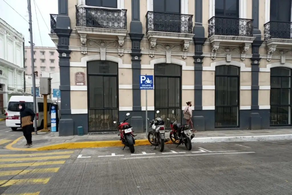 Imagen Empresa de parquímetros habilita espacios para motos en el centro de Veracruz