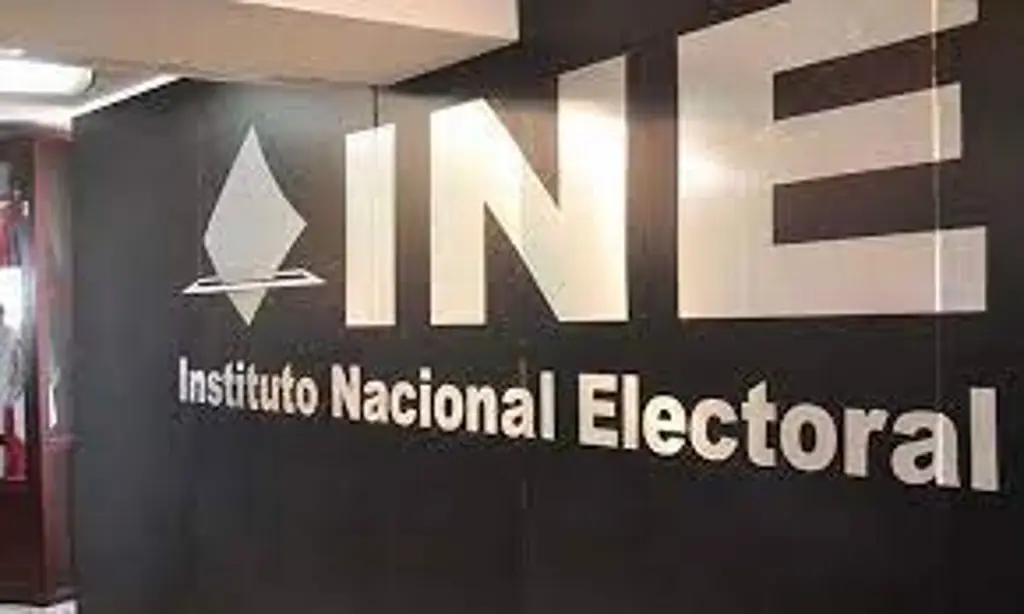 Imagen ¿Acabas de cumplir 18 años? Así puedes tramitar tu INE para participar en revocación de mandato