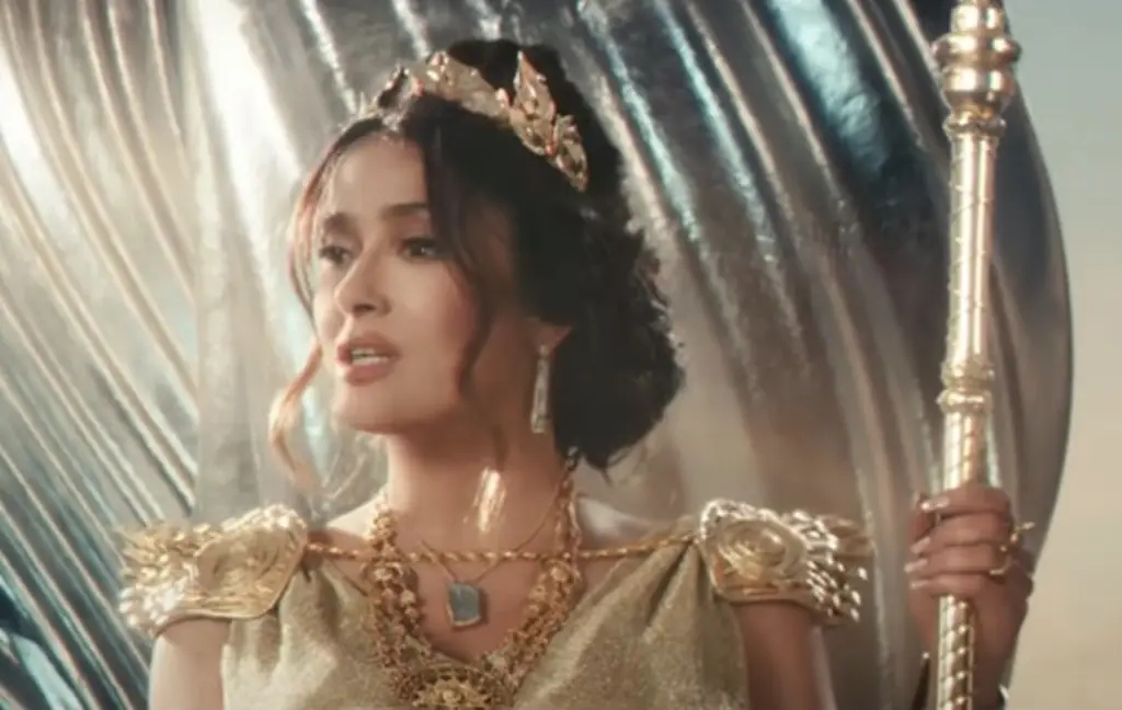 Imagen La veracruzana Salma Hayek protagoniza comercial para el Super Bowl 2022