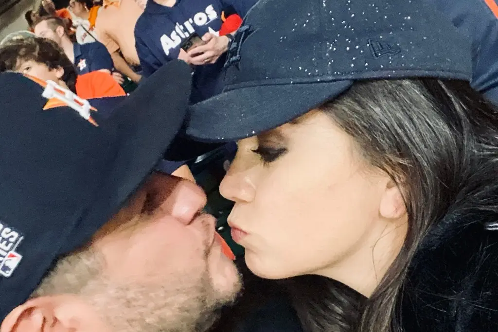 Imagen San Valentín: Hijo de AMLO presume su amor con Carolyn Adams en redes sociales 