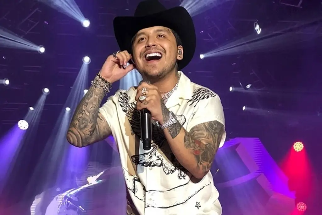 Imagen Christian Nodal se borra tatuaje de Belinda (Foto)  