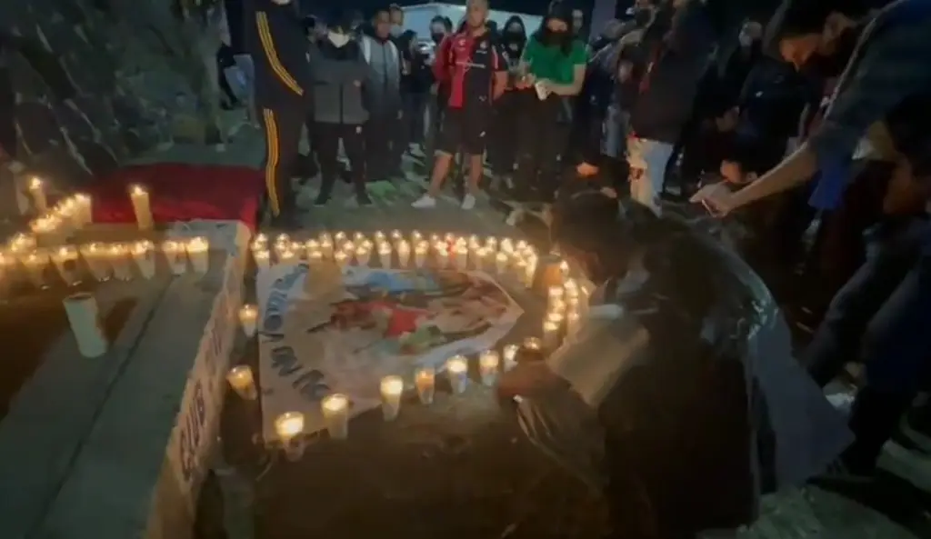 Imagen Las veladoras no quieren decir que haya habido muertos en El Corregidora: Obispo