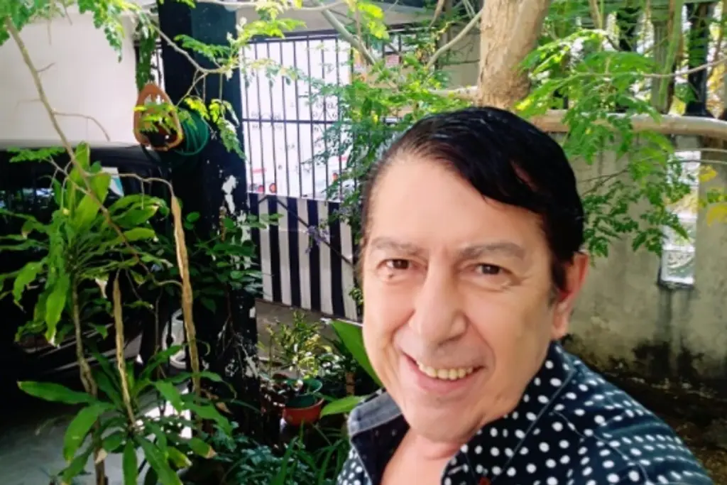 Imagen Hospitalizan al director de teatro Carlos Arturo Corona; pide acelerar su cirugía