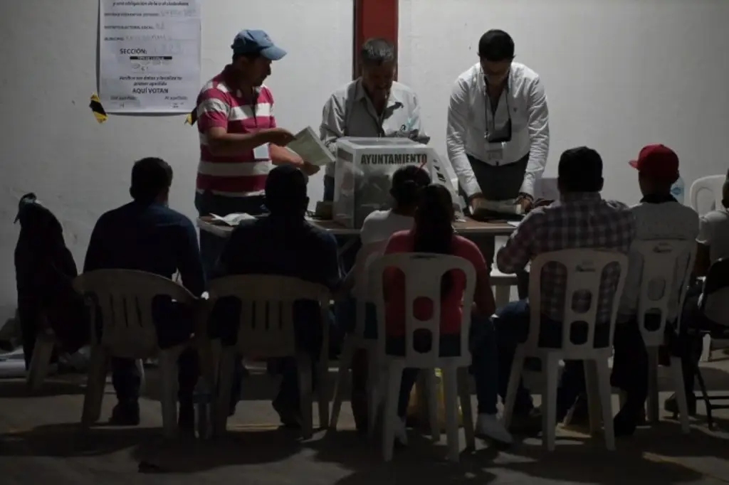 Imagen Entra en operación el PREP de votaciones extraordinarias en municipios de Veracruz