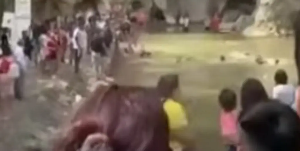 Mueren dos niños de 8 y 10 años de edad ahogados en laguna - xeu ...