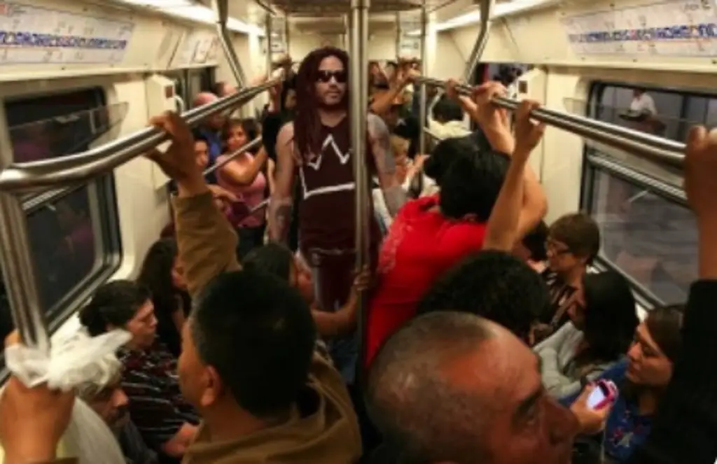 Imagen Llega Lenny Kravitz a la CDMX y también los memes (+fotos)