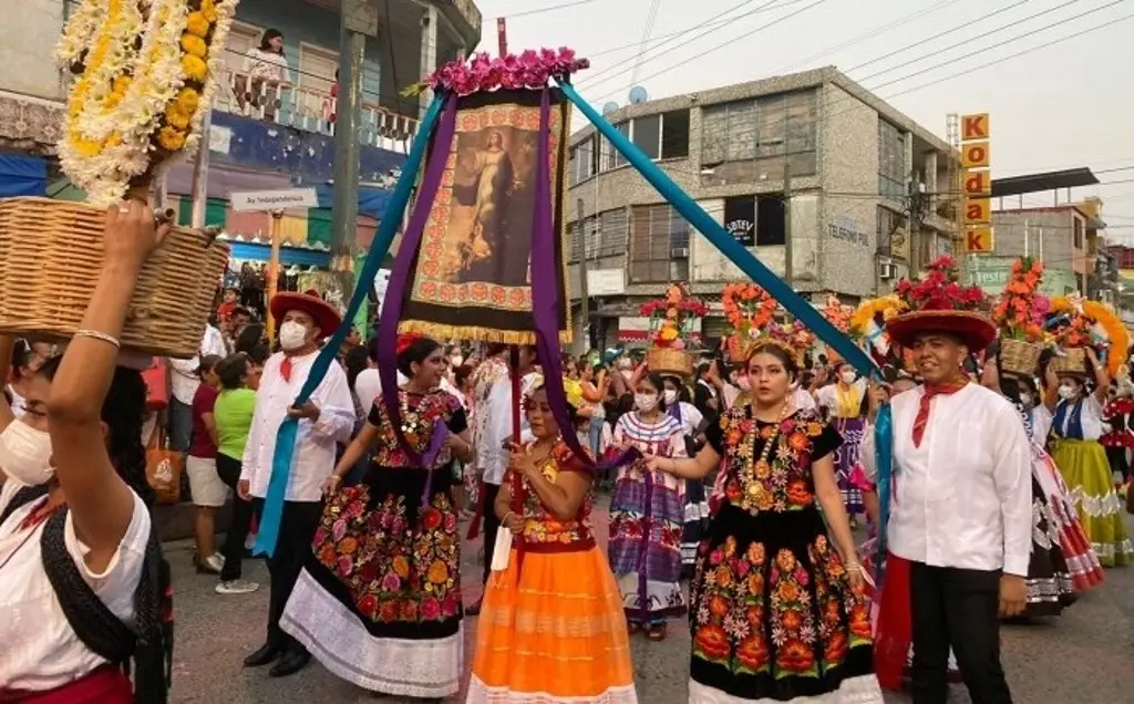 Imagen Cultura y tradición en la feria de la naranja en Álamo Temapache