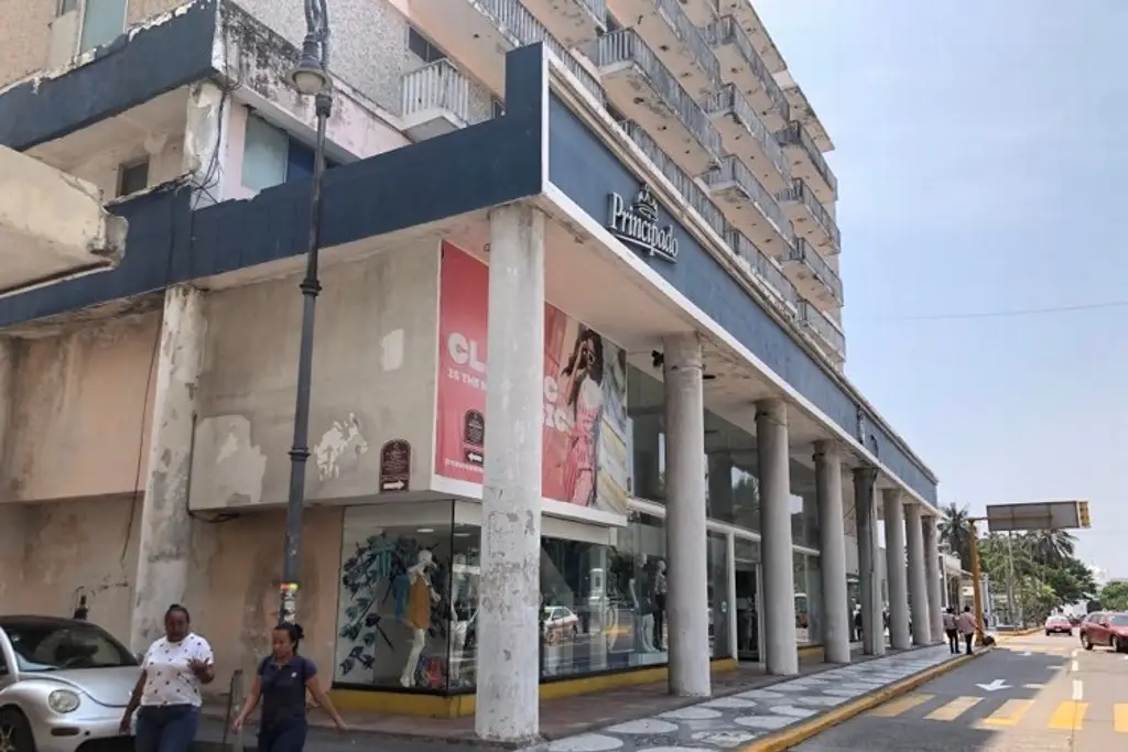 Imagen Roban cable y dejan sin luz por cuarta ocasión a tienda de ropa en Veracruz