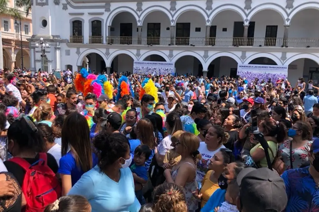 Imagen Realizarán cómputo final para Reina del Carnaval de Veracruz; esperan zócalo lleno