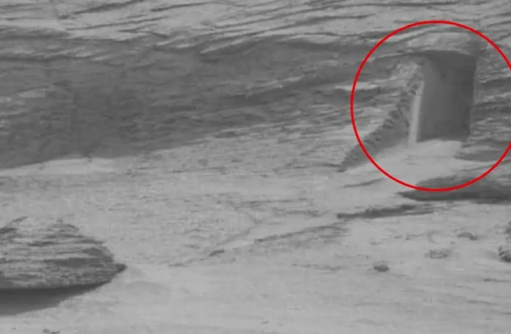 Imagen NASA capta extraña “puerta” en Marte; esto explican expertos
