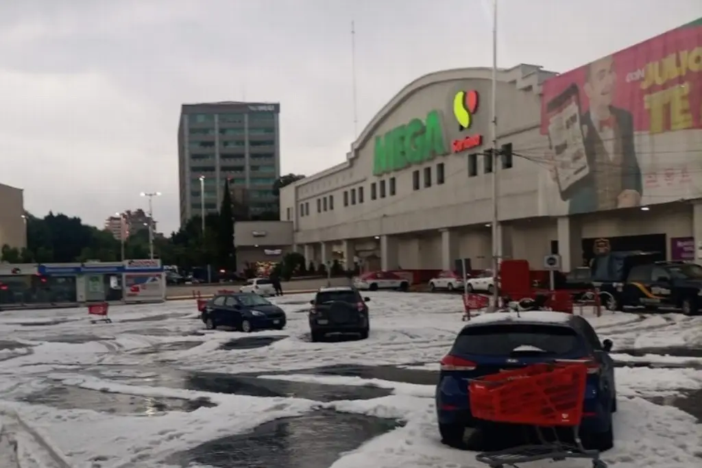 Imagen Colapsa techo de supermercado por fuerte granizada en CDMX (+Foto y Video)