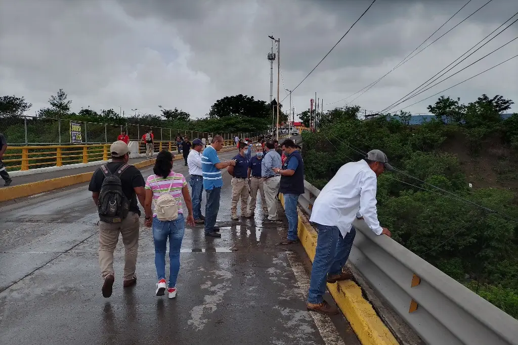 Imagen Hasta este momento se reabrirá puente Torrentes por deslave